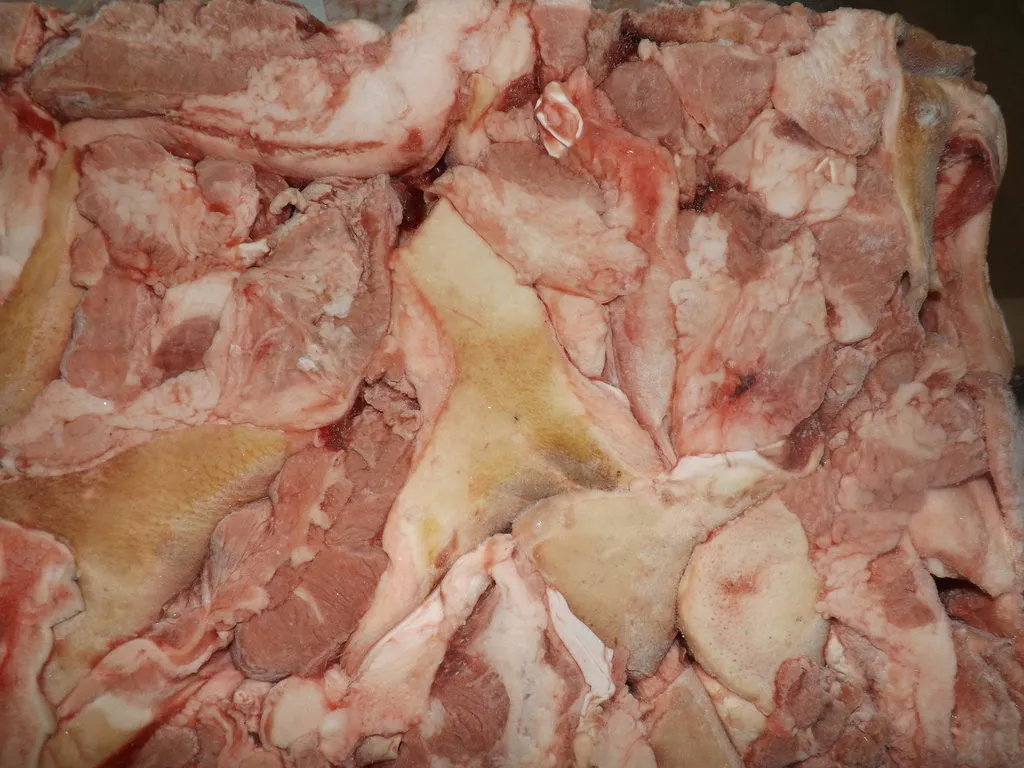 фотография продукта  мясо свиных голов